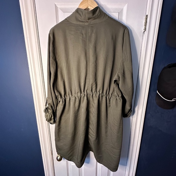 Jacket - Picture 9 of 9